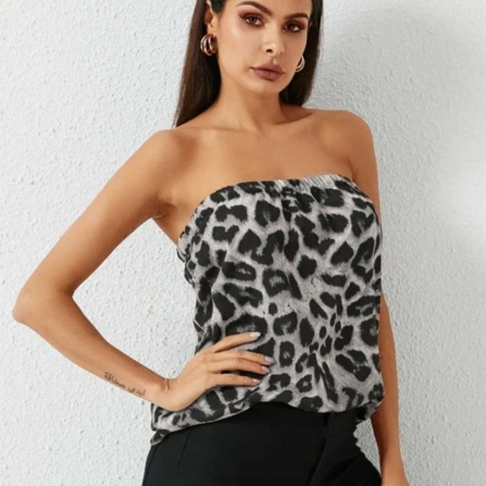 Chic Strapless Leopard Print Crop Top